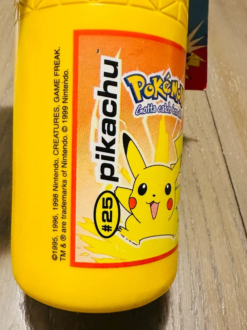 Pokémon Pikachu 22oz Water Bottle with Cage,Mount and screws 1999 Vintage